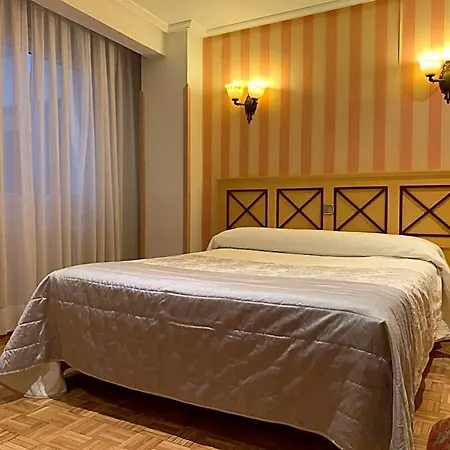 Julia Hotel 2*